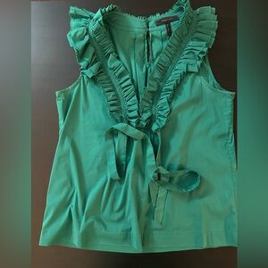 BCBGMaxAzria Ruffle Sleeveless Blouse – Ultra Green – Size L